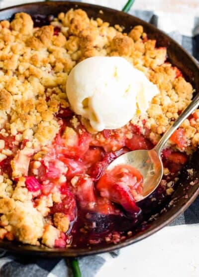 Ice cream and crumble in a pan.